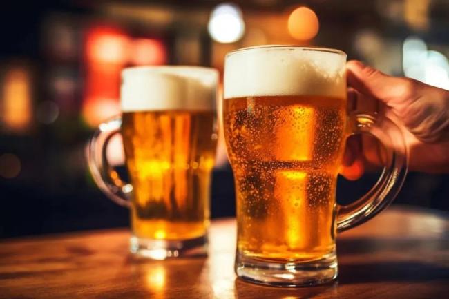 高端化加速，啤酒迎来大商时代？